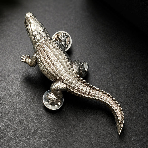Premium Silver-Plated Alligator Brooch – Elegant Animal Design Metal Lapel Pin