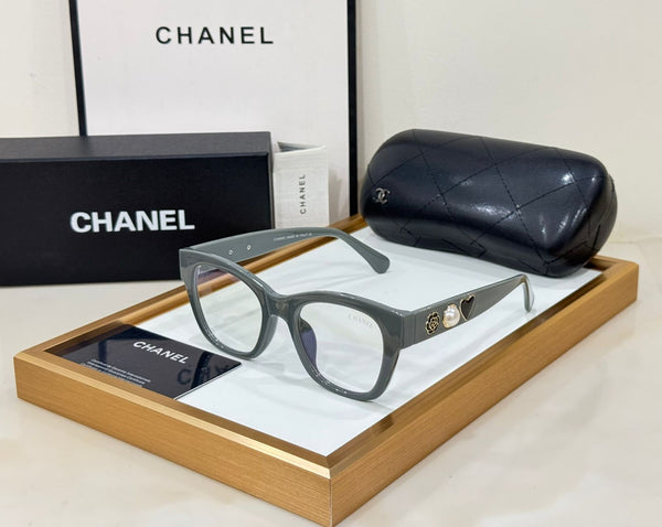 Exclusive and Fashionable  Women  Frame