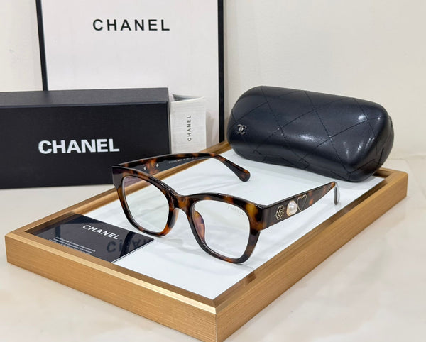 Exclusive and Fashionable  Women  Frame