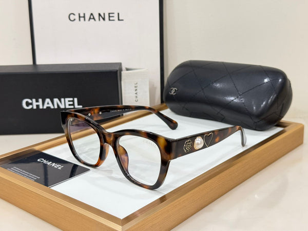 Exclusive and Fashionable  Women  Frame