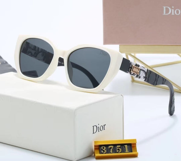 Imported  & Luxury  Initial Logo Sunglass For Women