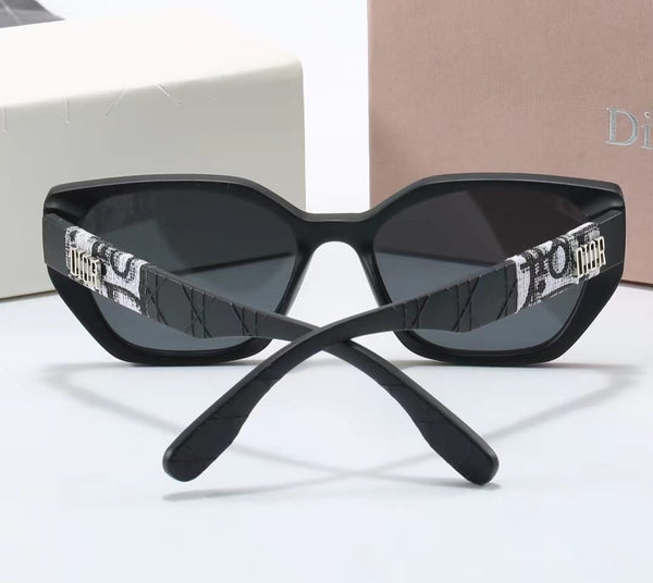 Imported  & Luxury  Initial Logo Sunglass For Women