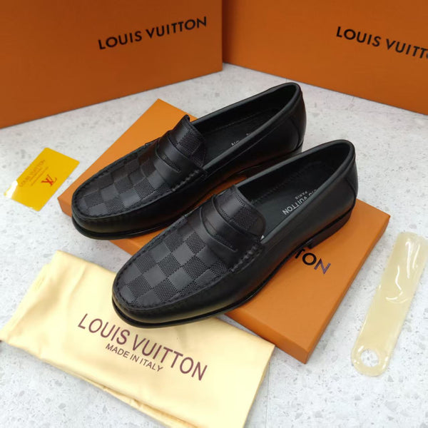 Men’s Classic Black Checkered Loafers