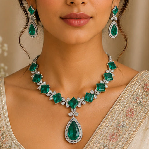 Silver-Plated Emerald Green Doublet Stone Necklace Set with AAA Quality AD & Polki Moissanite
