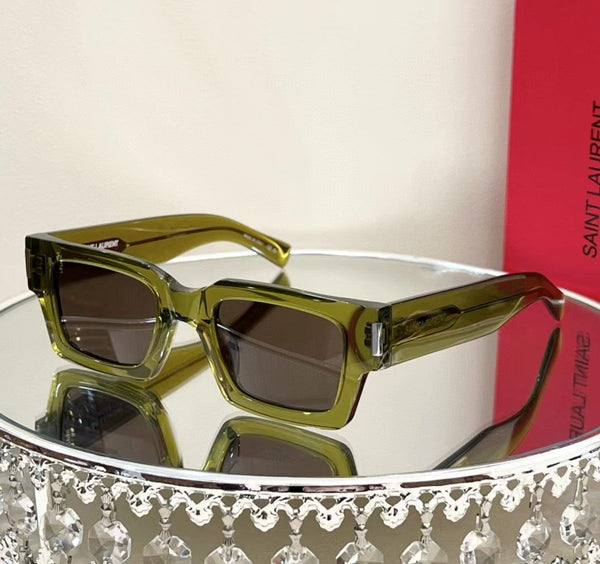 Classic line Luxurious Arms Sunglasses For Women
