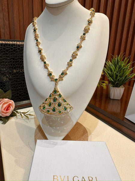 Luxury Gold  Emeralds Necklace