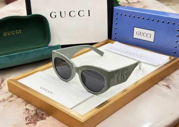 Premium  Women’s Ivory Cat-Eye Sunglasses with Oversized GG Logo