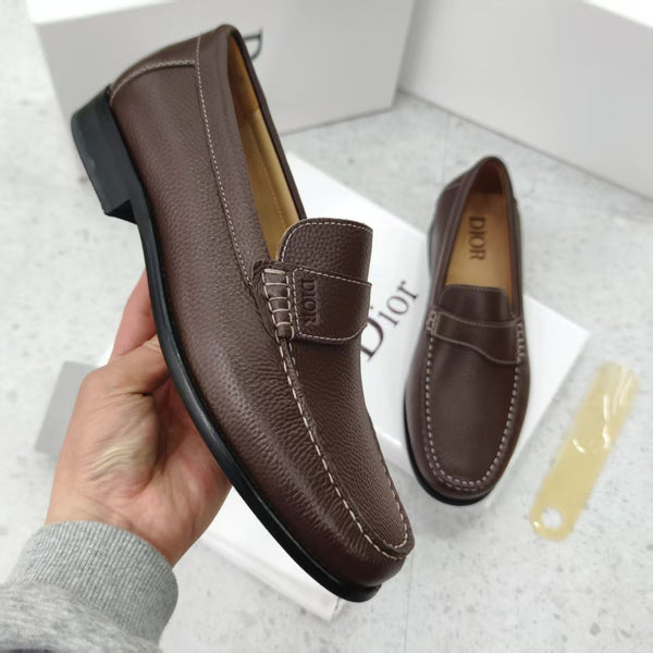 Men’s Luxury Leather Loafers  Classic Brown Slip-On with Logo Detail