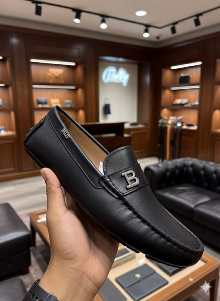 Luxury Black Leather Loafers with Classic Metal Initial Detail