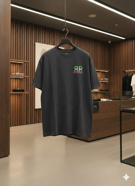 Luxury Oversized Logo T-Shirt  Modern Streetwear Essential