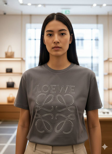 Women’s Embroidery Logo Round Neck T-shirt