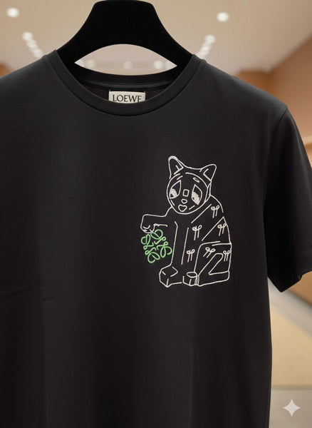 Women’s Black Graphic T-Shirt  Cute & Trendy Casual Wear