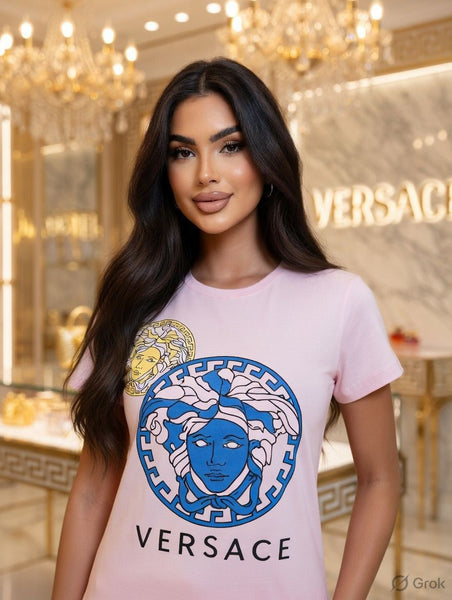 Luxury  Pink Medusa Logo Graphic T-Shirt for Women