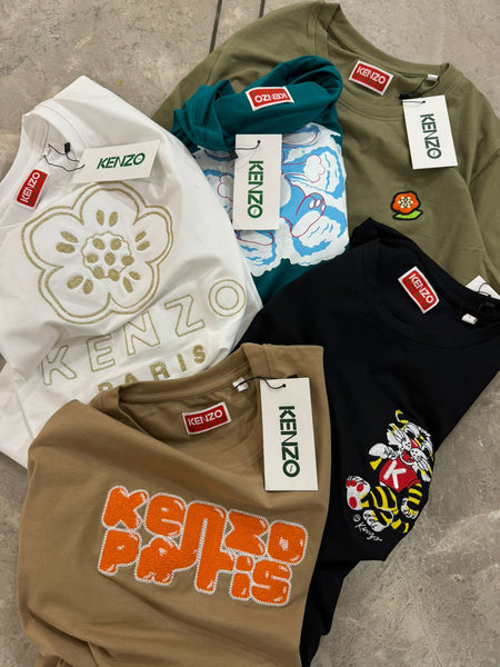 Trendy Graphic Women’s T-Shirts – Stylish, Comfy & Everyday Cool
