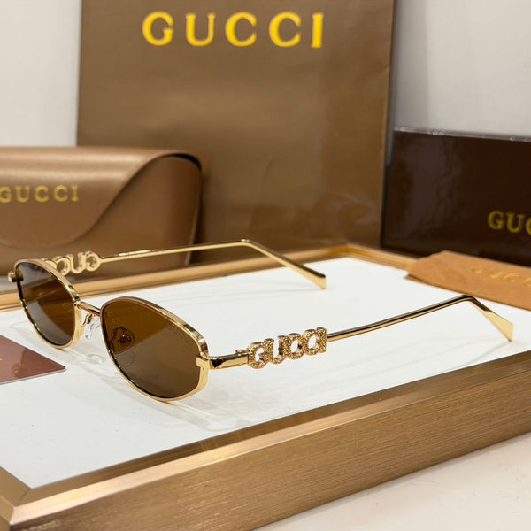 Luxury Gold-Tone Women’s Sunglasses – Elegant, Chic & Timeless
