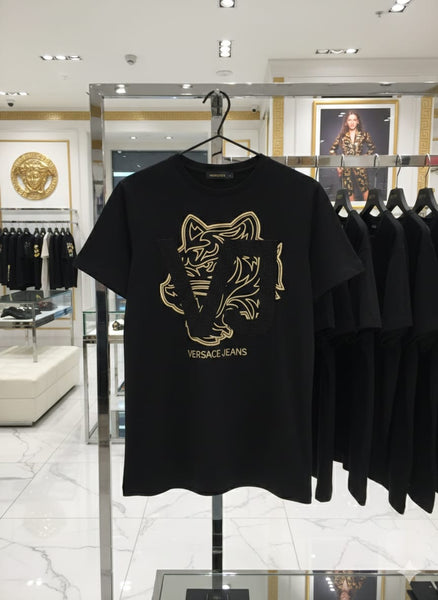 Premium  Men’s Black T-Shirt Bold Graphic Print Luxury Streetwear