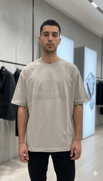 Premium Minimalist Logo T-Shirt Modern Streetwear Essential