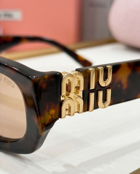 Premium  Square Sunglasses Luxury Fashion Eyewear