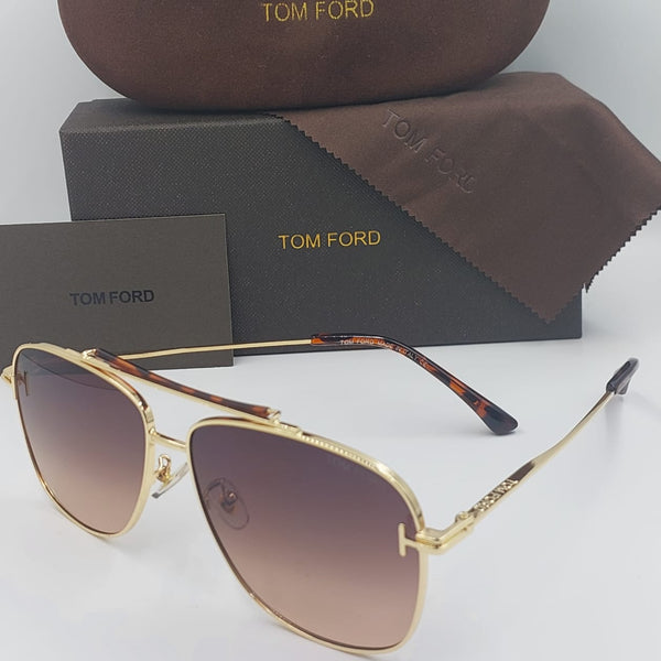Brand Signature Square Sunglasses – Elegant Everyday Wear