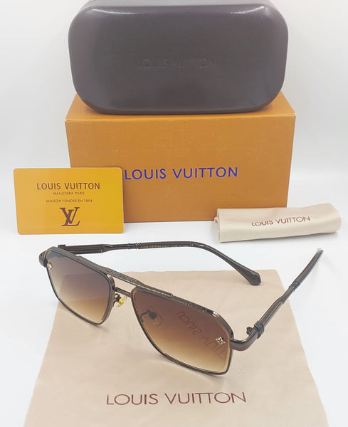 Designer  Sunglasses with Modern Temple Detailing