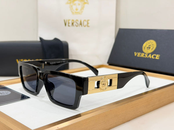 Luxury Square  Sunglasses with Gold Medusa-Inspired Temple Accent