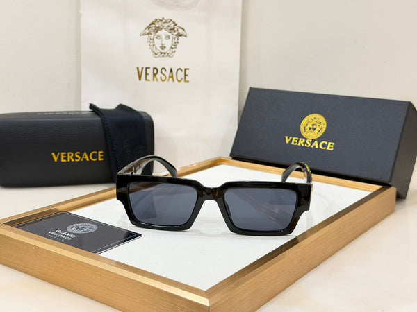 Luxury Square  Sunglasses with Gold Medusa-Inspired Temple Accent