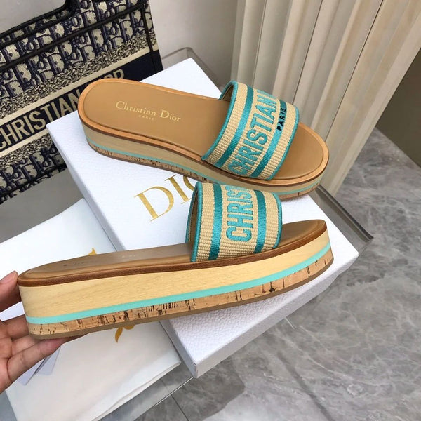 Stylish Women's Luxury Slide Sandals with Soft Footbed