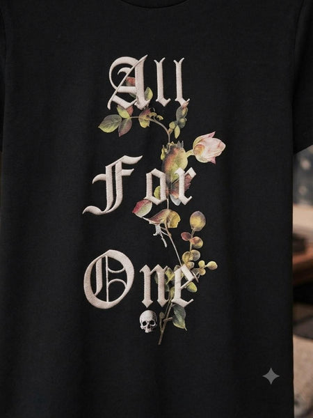 Women Black Floral Graphic Print T-Shirt – Stylish Casual Everyday Wear