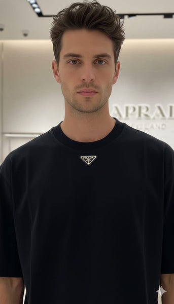 Men Black Oversized T-Shirt – Minimal Logo Short Sleeve Crew Neck Casual Tee