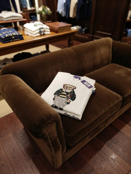 Premium  Men’s White Crew Neck T-Shirt with Stylish Bear Graphic