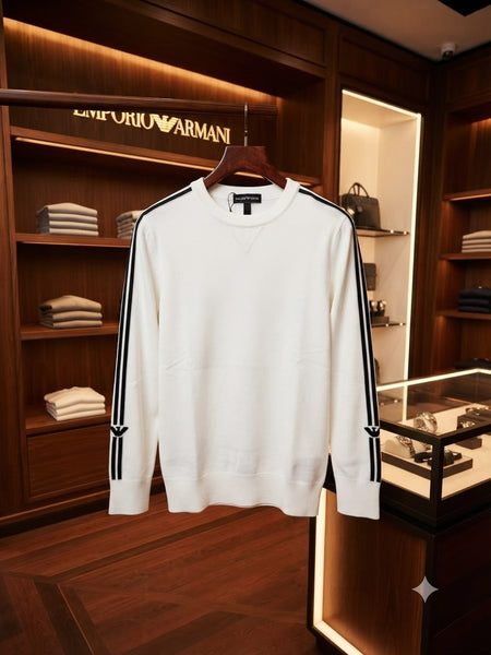 Premium White Crew-Neck Knit Sweater