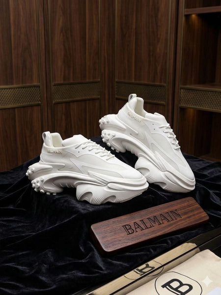 White Chunky Platform Sneakers with Stylish Sculpted Sole