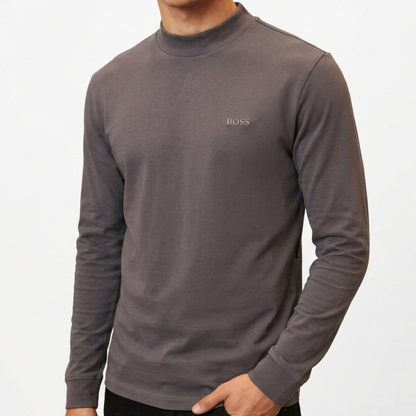 Men’s Classic Grey Crew Neck Sweatshirt Minimal & Stylish