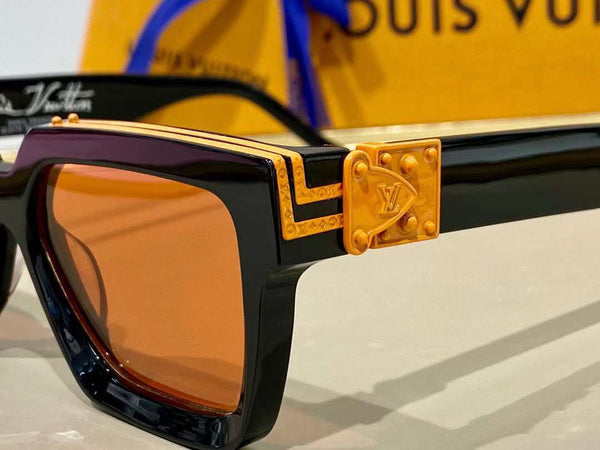 Latest Retro Square Sunglasses With Logo Initial