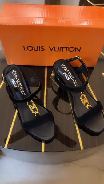 Luxury  Dita Heel Sandal