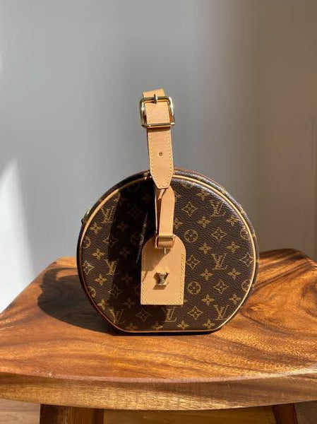 Petite Boite Chapeau Round Shape Sling Bag